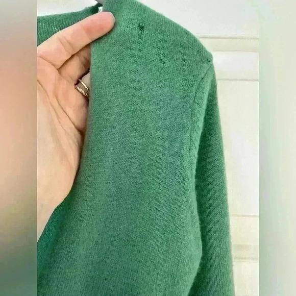 Bebe Vintage 100% Cashmere Twist Front Design M‎ - Picture 2 of 7